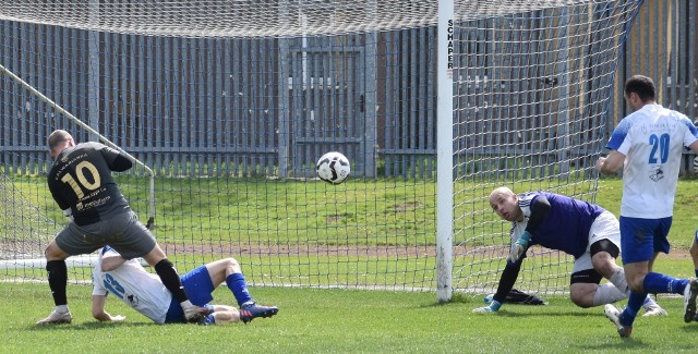 IV liga piłkarska w Małopolsce: Unia Oświęcim - Kalwarianka 0:4.