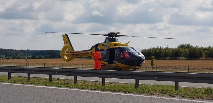 Śmiertelny wypadek na S8 pod Oleśnica. W zderzeniu 4 aut zginęło 5-letnie dziecko (ZDJĘCIA)