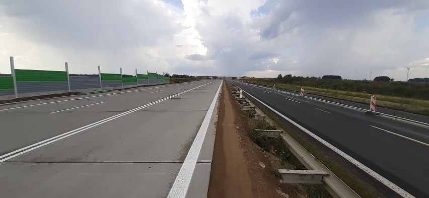 Budowa autostrady A1 koło Piotrkowa - postęp robót, utrudnienia [NAJNOWSZE ZDJĘCIA]