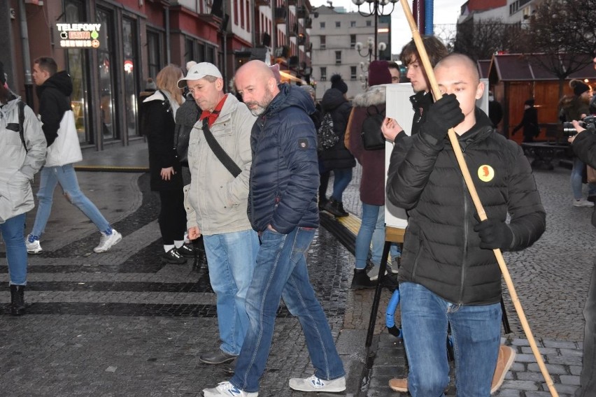 Protest za zakazem aborcji na Jarmarku Bożonarodzeniowym we...