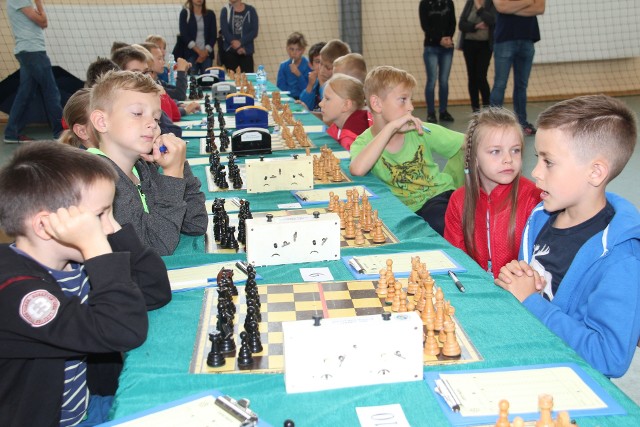 Na turnieju można było podziwiać maluchów, jak świetnie sobie radzili z grą w szachy