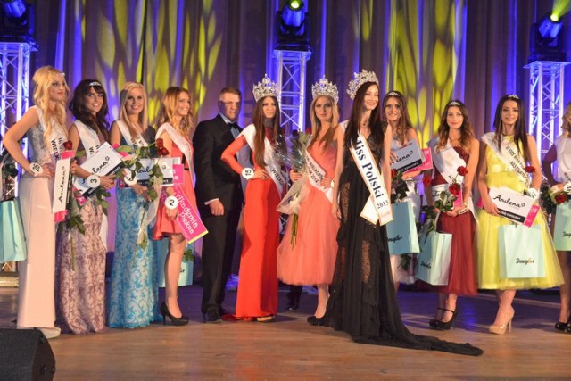 Laureatki konkursu Miss Wielkopolski 2014 podczas finałowej gali, jaka odbyła się w Ostrowie