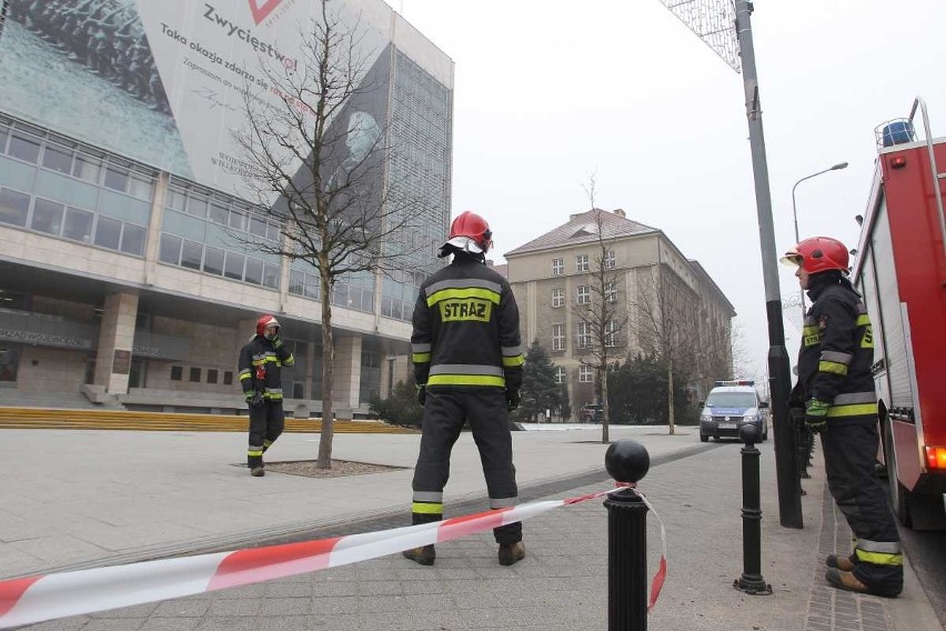 - Więcej informacji udziela policja - mówi dyżurny...