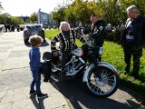 Motocykliści na Starym Rynku w Pabianicach - wsród fanów także seniorzy ZDJĘCIA