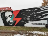 Nowy mural w Słubicach, jedyny taki w Polsce! Kobieta z czerwoną błyskawicą ma upamiętnić strajk kobiet 
