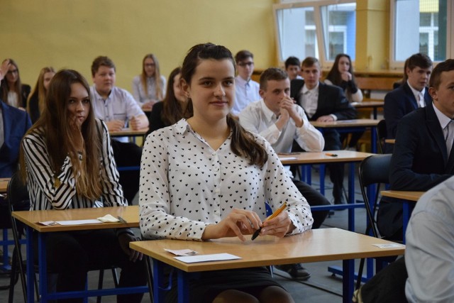 W Kamieniu Krajeńskim 51 gimnazjalistów pisze egzamin z części humanistycznej