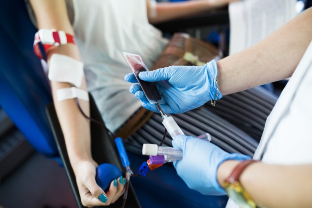 Niejednokrotnie do ratowania jednej osoby konieczne jest przetoczenie krwi od kilkunastu dawców.