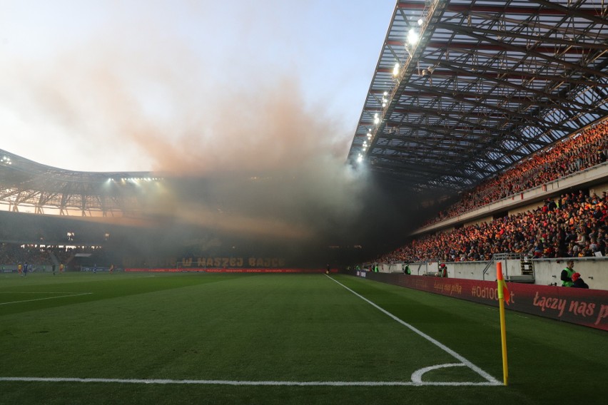 Totolotek Puchar Polski: Jagiellonia Białystok - Miedź Legnica 2:1. Jaga zagra na Narodowym (WYNIK, RELACJA, ZDJĘCIA, PUCHAR POLSKI 2019)