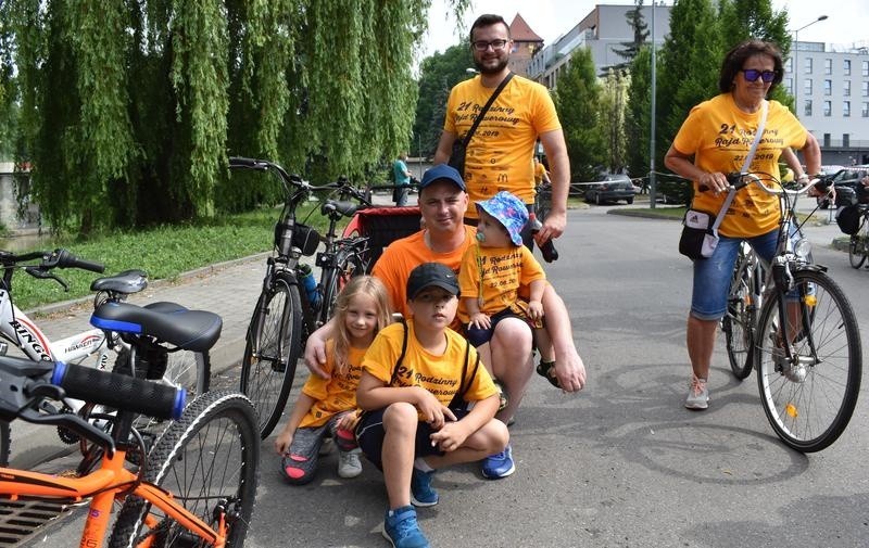 Wielki Rodzinny Rajd Rowerowy w Oświęcimiu. Na starcie stanęło ponad 1000 rowerzystów małych i dorosłych [ZDJĘCIA]