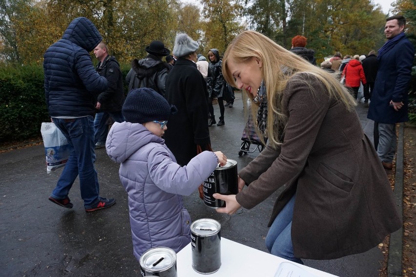 Wszystkich Świętych 2016: Zbieramy na Rossę