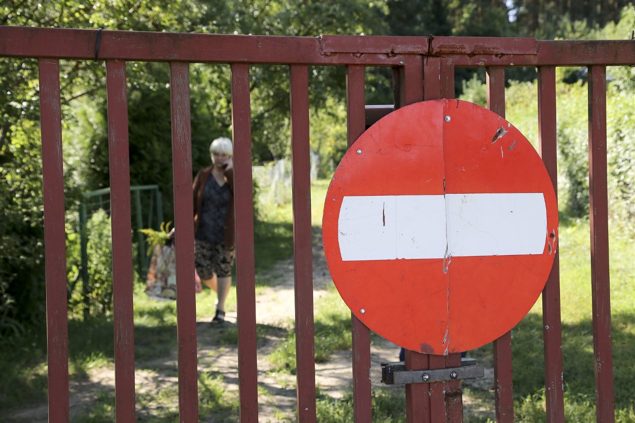 Zgodnie z regulaminem klucz do bram mogą dostać tylko...