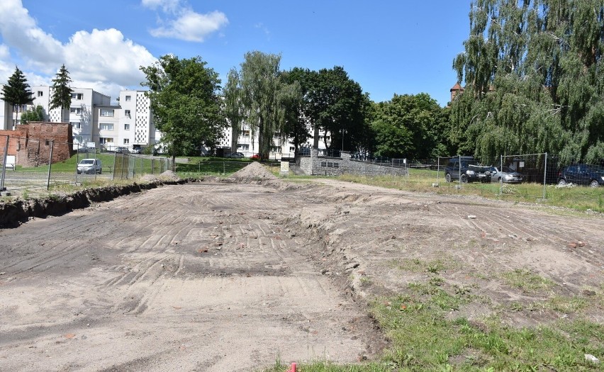 Malbork. Podczas budowy drogi publicznej znaleziono ludzkie szczątki. Mają związek z masową mogiłą? Urzędnicy odpowiadają