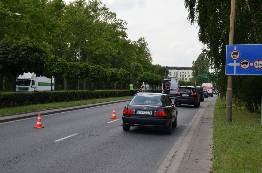 Wypadek na al. Armii Krajowej. Zderzyły się dwa motocykle. Duże korki w okolicy (ZDJĘCIA)