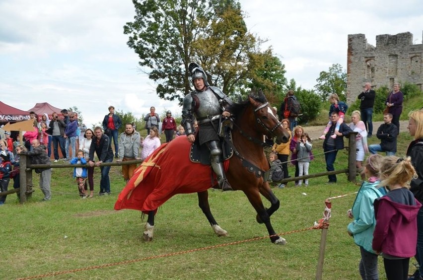 XIV Turniej Rycerski w Rabsztynie. Zmagania rycerzy, widowiska, konkursy [ZDJĘCIA]