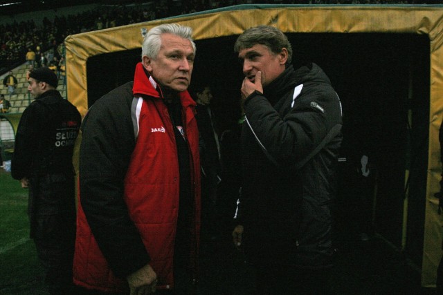 2008 rok. Henryk Kasperczak (z lewej) był wtedy trenerem Górnika Zabrze, Adam Nawałka - GKS-u Katowice
