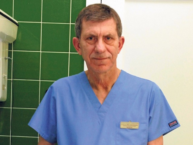 Doktor Jerzy Łokociejewski, ordynator oddziału ginekologiczno-położniczego w Drawsku, zachęca panie do badań