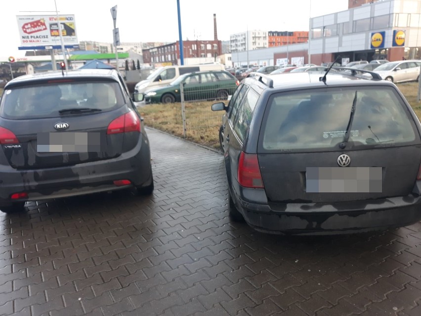 Wypadek nieoznakowanego radiowozu i volkswagena (ZDJĘCIA)