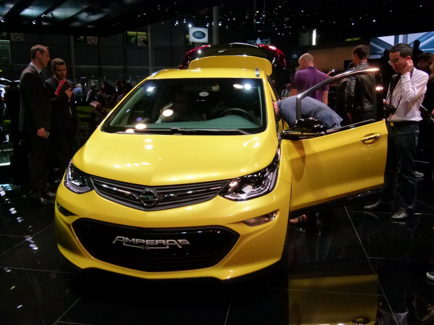 Opel Ampera-e...