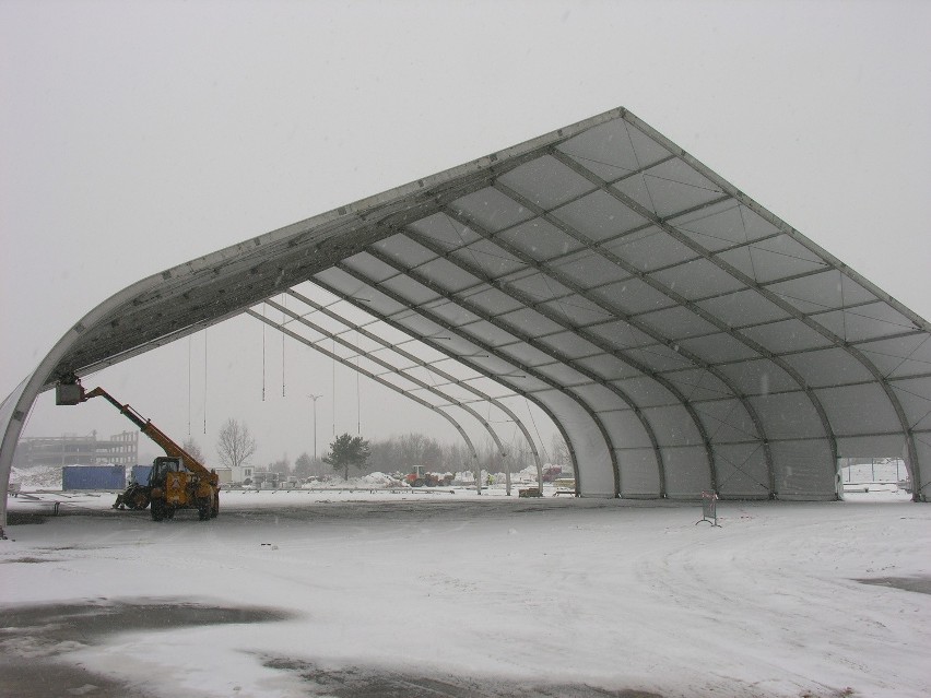 Gigantyczne hale namiotowe w Targach Kielce