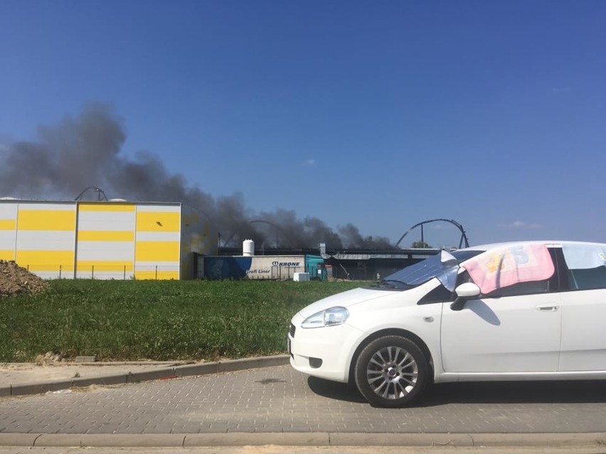 Pożar. Obok obiekty Eneryglandii