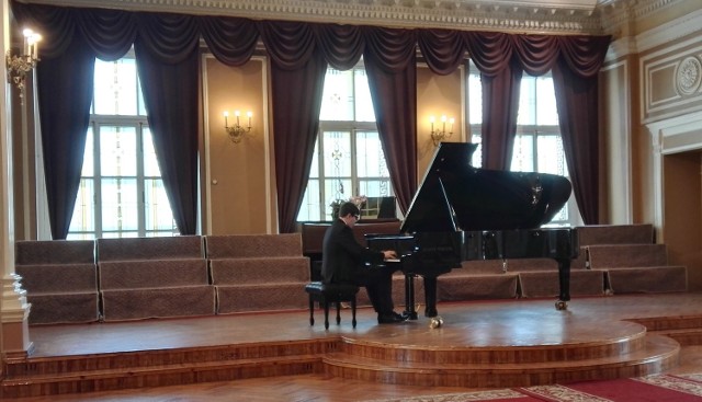 Cezary Karwowski białostocki pianista odniósł sukces w Rosji