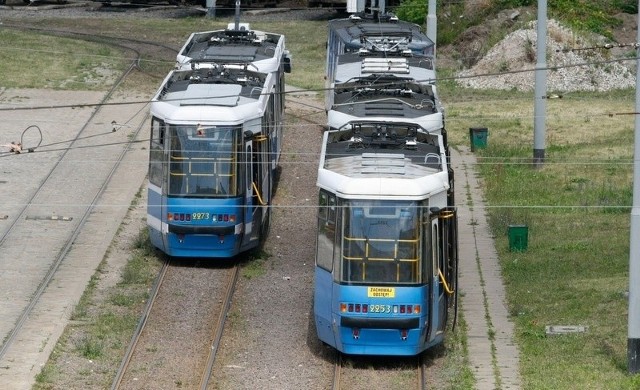 Zajezdnia Dąbie znajduje się przy ul. Tramwajowej, niedaleko skrzyżowania z ul. Wróblewskiego/zdjęcie ilustracyjne