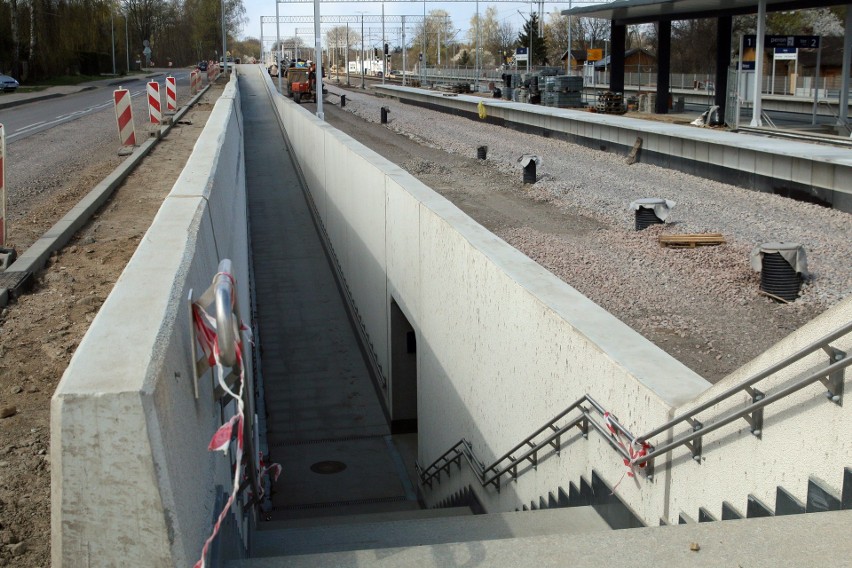 Trwa budowa stacji kolejowej w Motyczu. Pasażerowie już korzystają z części infrastruktury