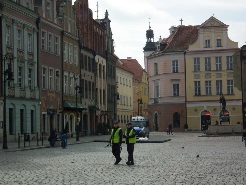 Stary Rynek: Teraz łączone patrole, a w przyszłości przenosiny klubów go-go?