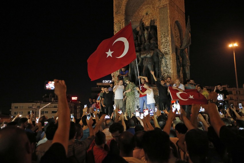 Czy można podróżować do Turcji? MSZ kategorycznie odradza (ZDJĘCIA)