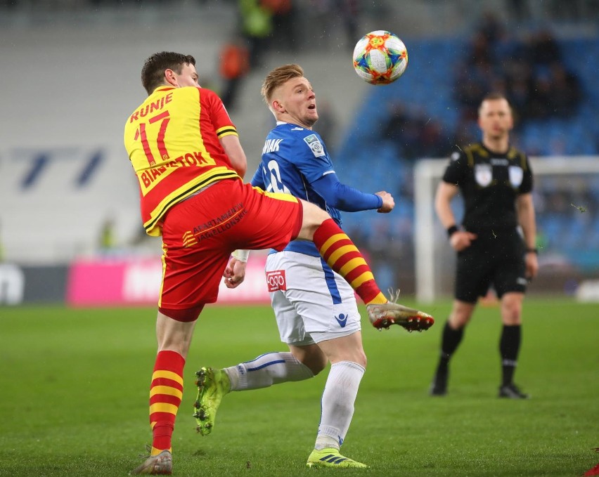 Jagiellonia Białystok pokonała w sobotę Lecha Poznań 2:0 i...