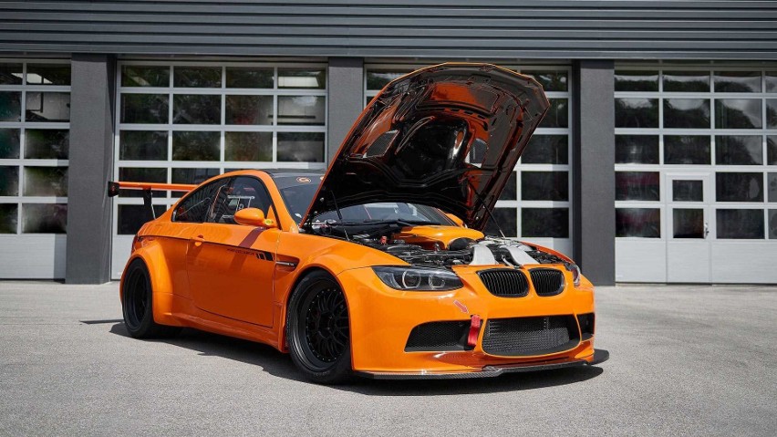 BMW M3 GT2 S Hurricane...