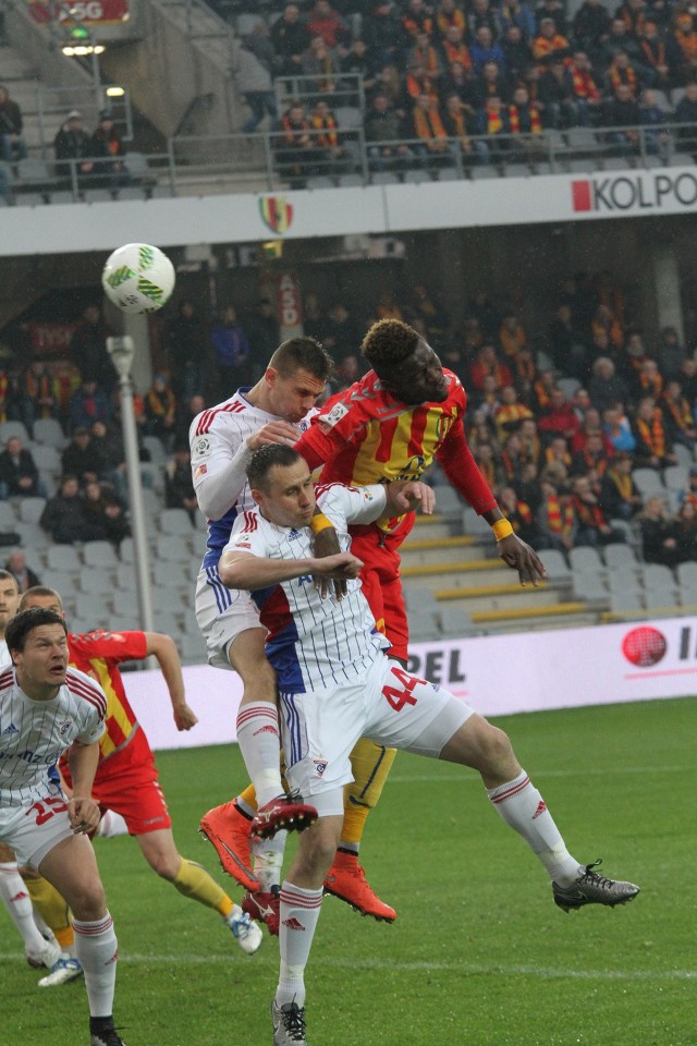 9.04.2016. kielce, korona kielce - gornik zabrze, ekstraklasa. fot. slawomir stachura /polska press