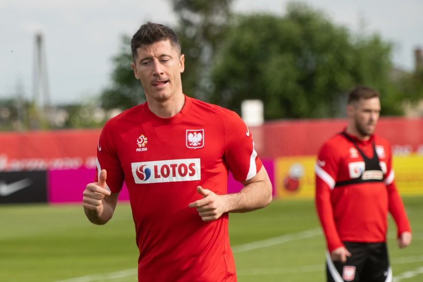 Robert Lewandowski znalazł się w grupie 19 z 26 piłkarzy,...