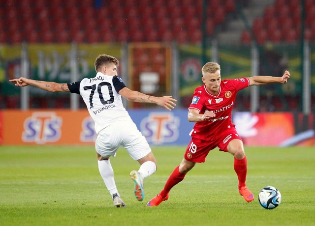 Puszcza - Widzew LIVE! Beniaminek może opuścić strefę spadkową