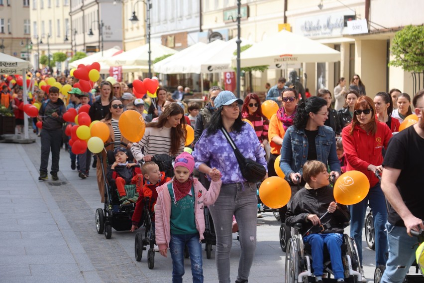 Ulicami Rzeszowa przeszedł Marsz Godności Osób Niepełnosprawnych [ZDJĘCIA, WIDEO]