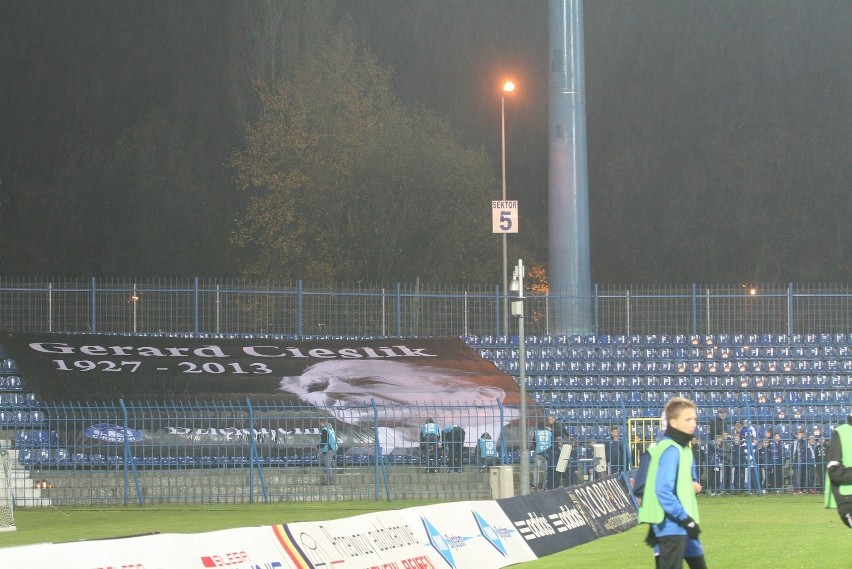 Ruch Chorzów - Zawisza Bydgoszcz 1:0 [RELACJA, ZDJĘCIA] Niebiescy wygrali dla Gerarda Cieślika