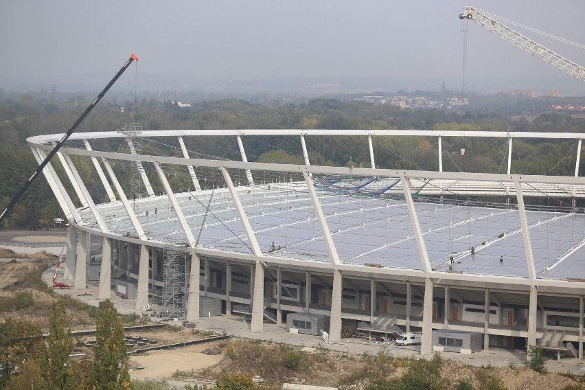 Montaż dachu Stadionu Śląskiego na ukończeniu ZDJĘCIA I WIDEO