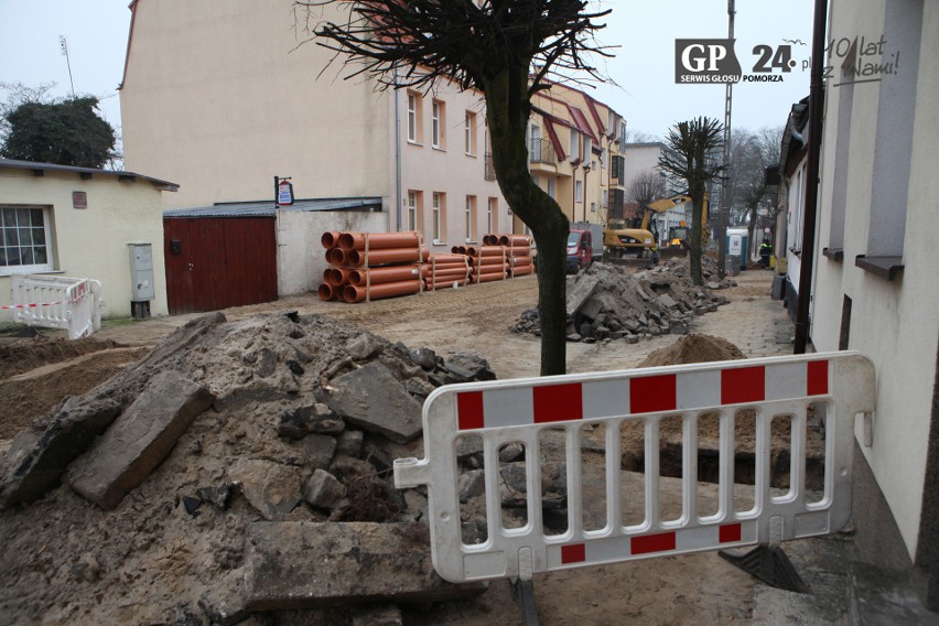 W Ustce rozpoczął się remont ulicy Słowiańskiej. W pierwszej...