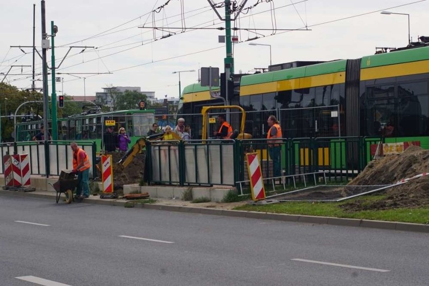 Przejście dla pieszych na moście Dworcowym będzie "całe"