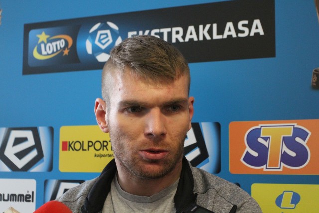 Bartosz Rymaniak był mocno zawiedziony po meczu w Sosnowcu. -Taka gra nie przystoi Koronie - powiedział kapitan kieleckiej drużyny.