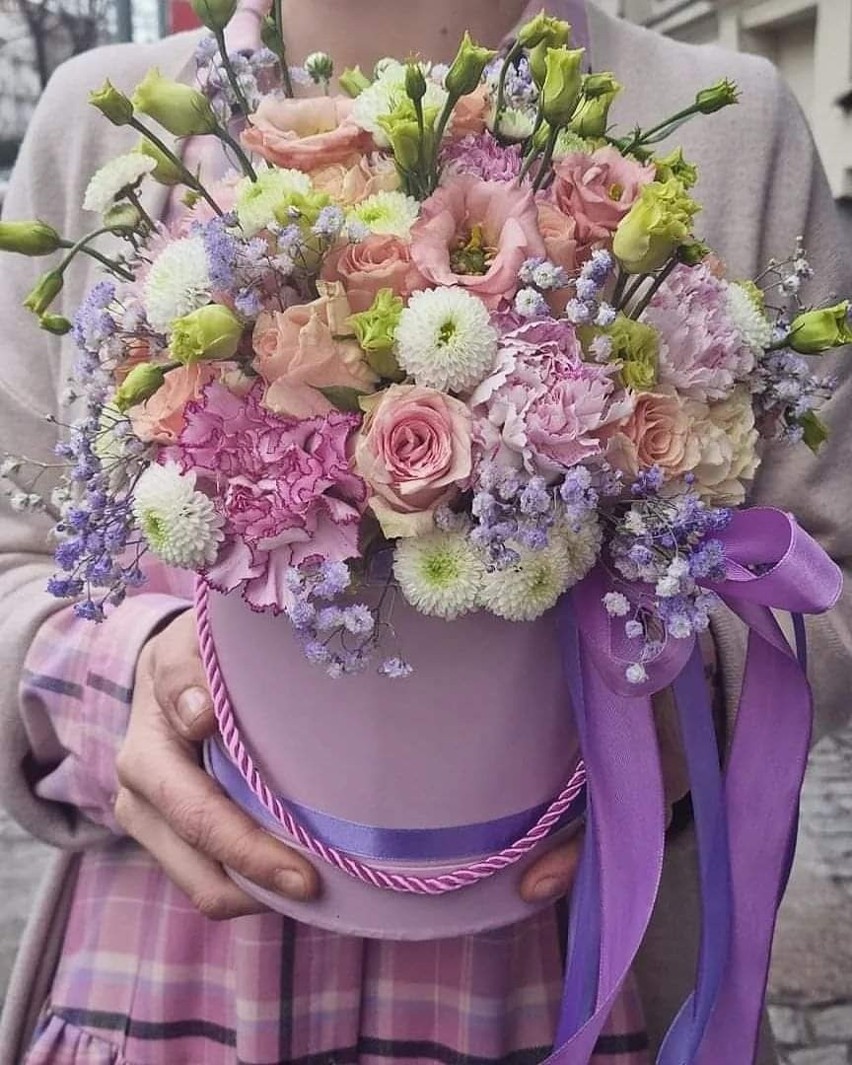 ●  Kwiaciarnia Lawenda...