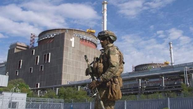 Rosjanie wykorzystują elektrownię atomową w Enerhodarze jako „tarczę nuklearną”