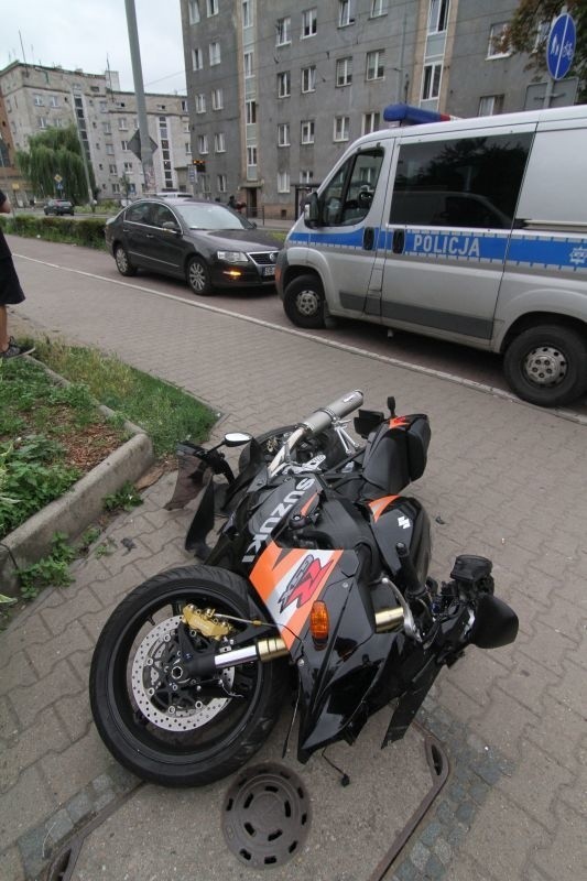 Wypadek na Hubskiej. Motocyklista w szpitalu