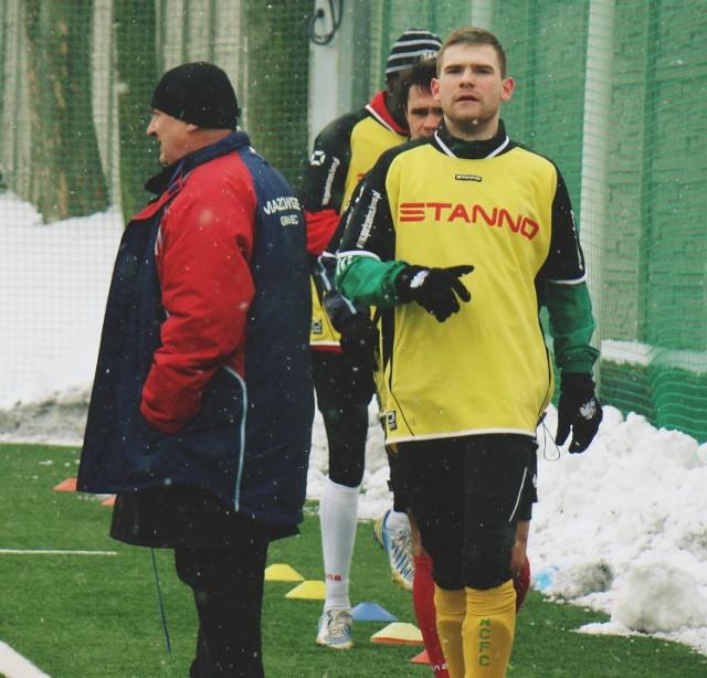 Andrzej Prawda (z lewej) nie jest już trenerem Mazowsza Grójec.