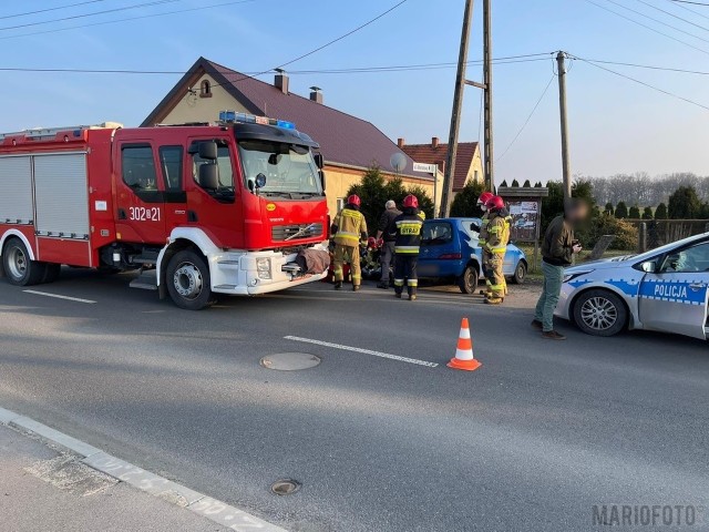 Opole. Wypadek w Żerkowicach. Fiat zjechał z drogi i uderzył w przepust