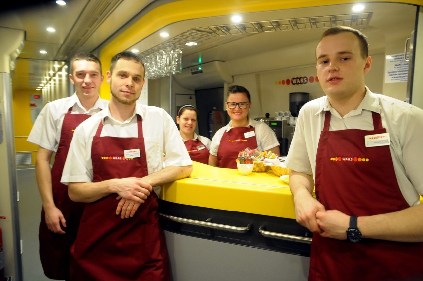 Pendolino, nowoczesny (chociaż ciągle bez internetu),...