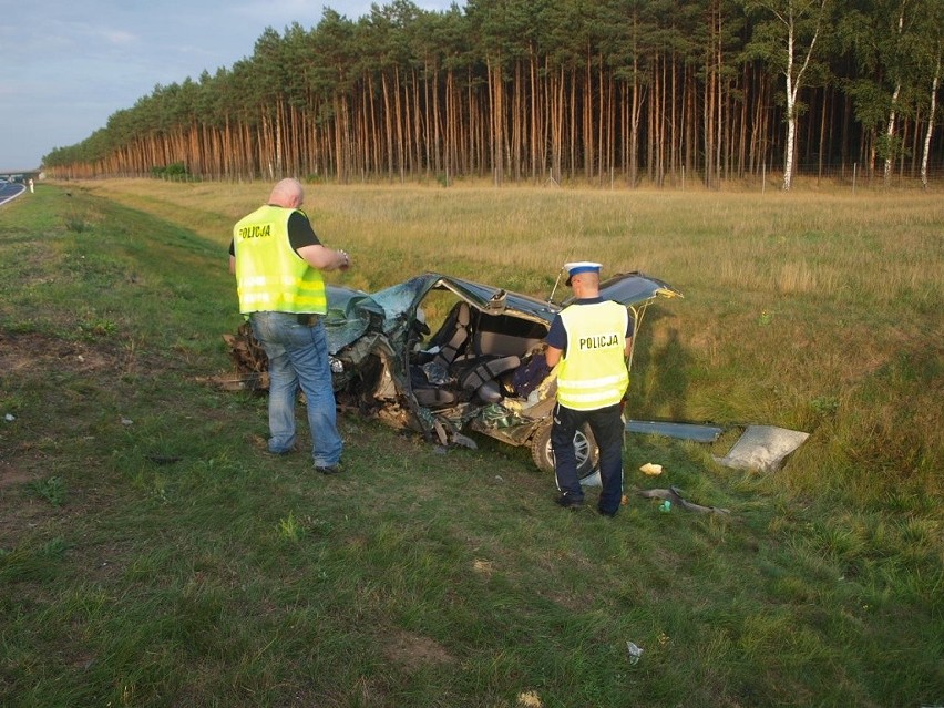 Śmiertelny wypadek na drodze S10. W czołowym zderzeniu...