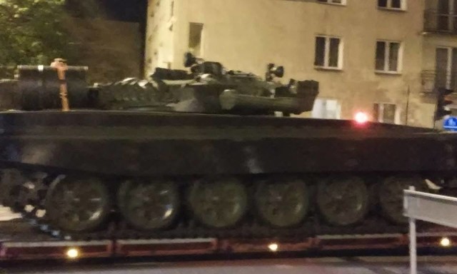 Transport czołgów przez Łódź