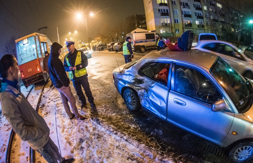 Do wypadku doszło kilka minut po godzinie 19 w Bydgoszczy u...