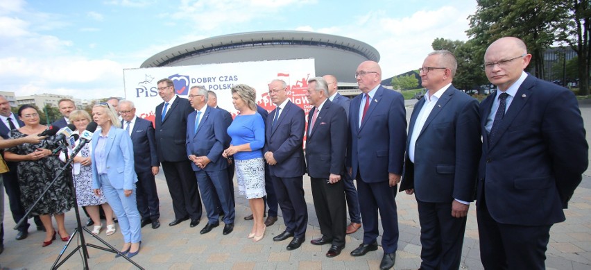 PiS w Katowicach zaprezentowało kandydatów do parlamentu